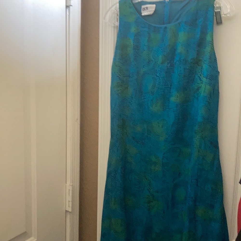 FINAL MARKDOWN Ladies’ I.N. Studio Dress (L)